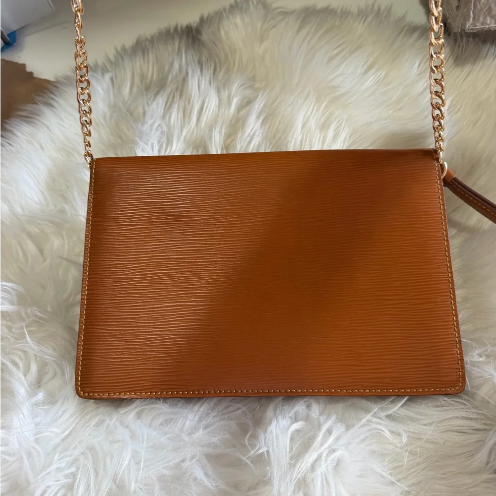 Louis Vuitton Epic‎ Seller Dragonne Clutch